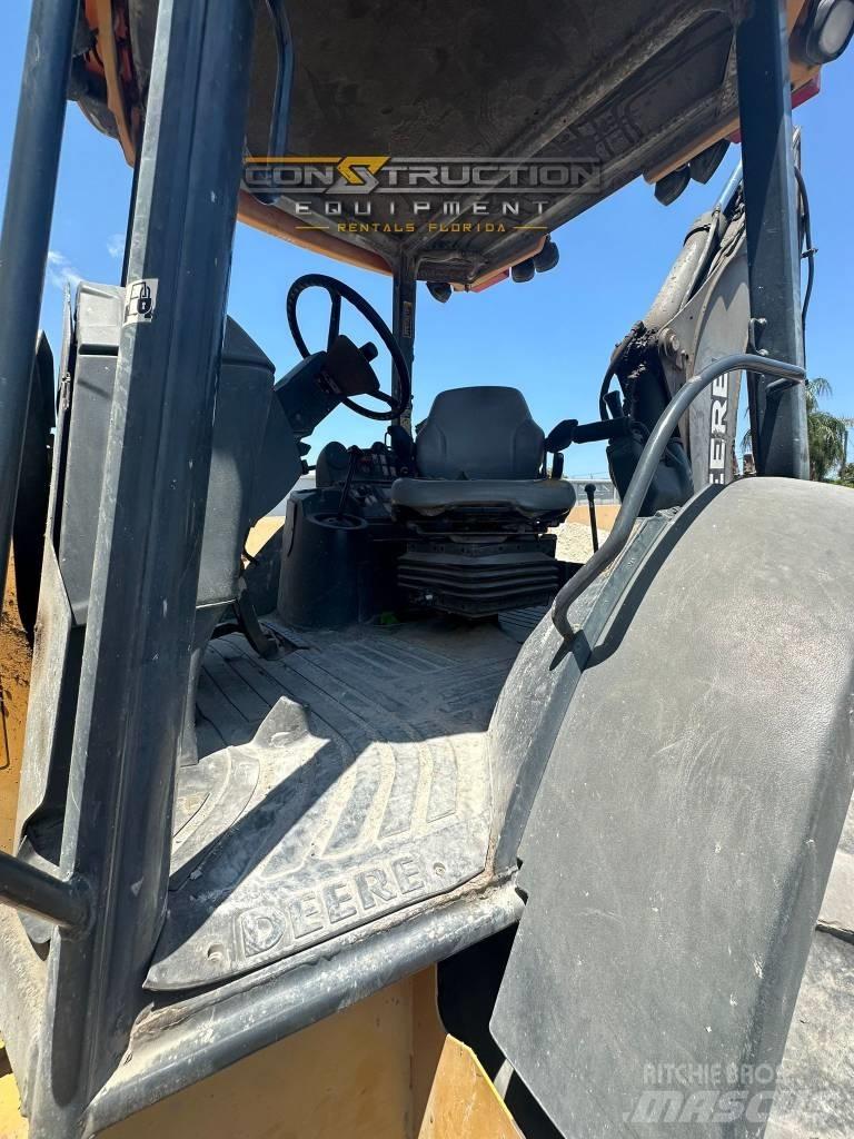 DEERE 410J Rýpadlo-nakladače