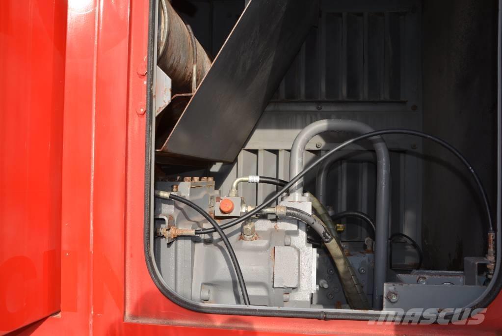 Hitachi CX 500 Pásové jeřáby