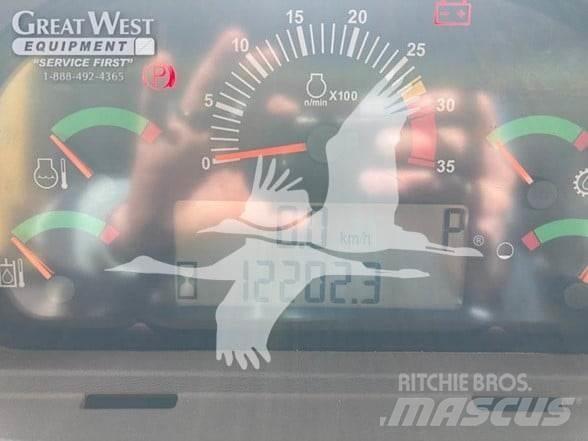 CAT D8T Pásové dozery