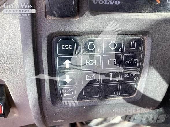 Volvo L220G Kolové nakladače