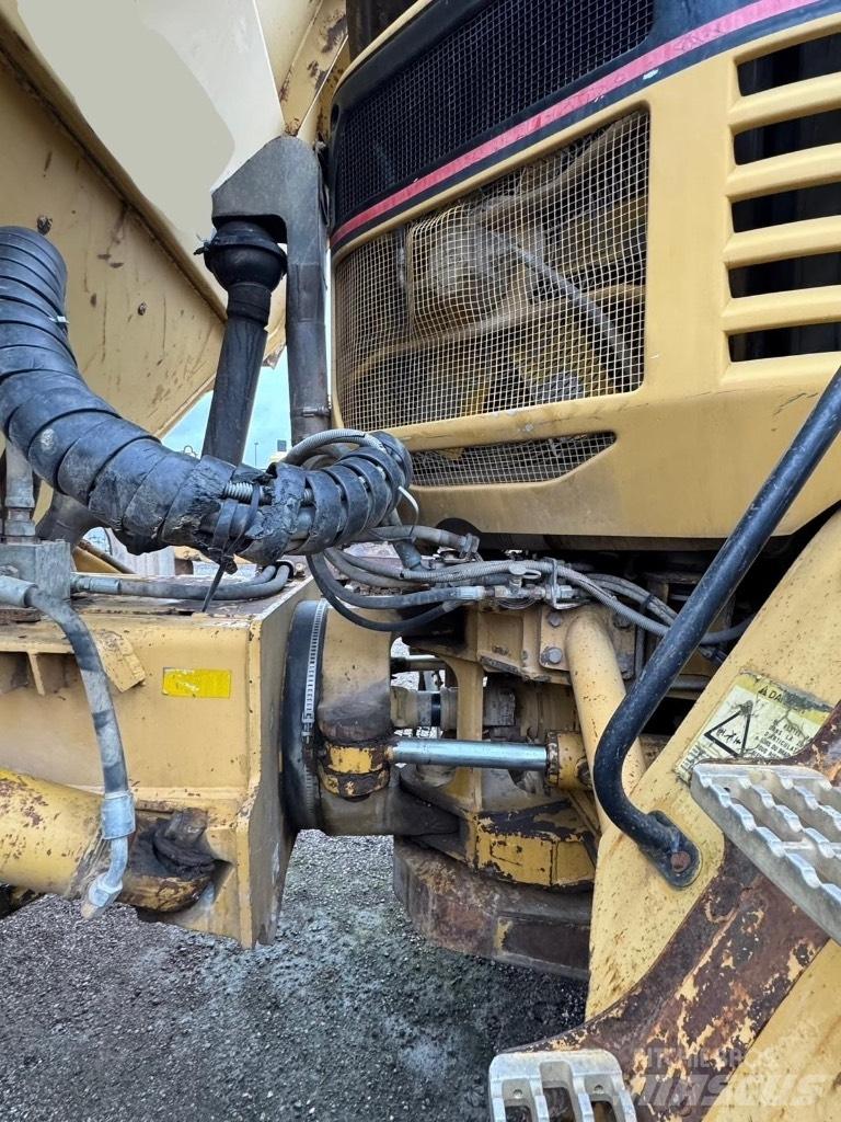 CAT 730 Kloubové dempry