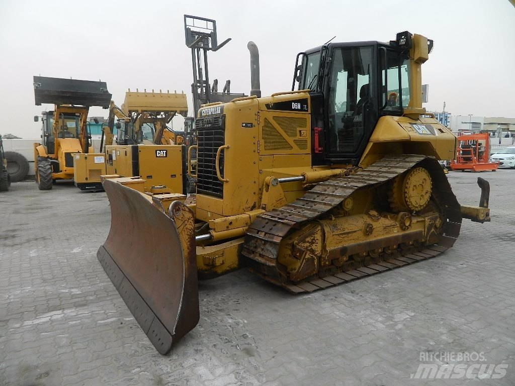 CAT D 6 N XL Pásové dozery