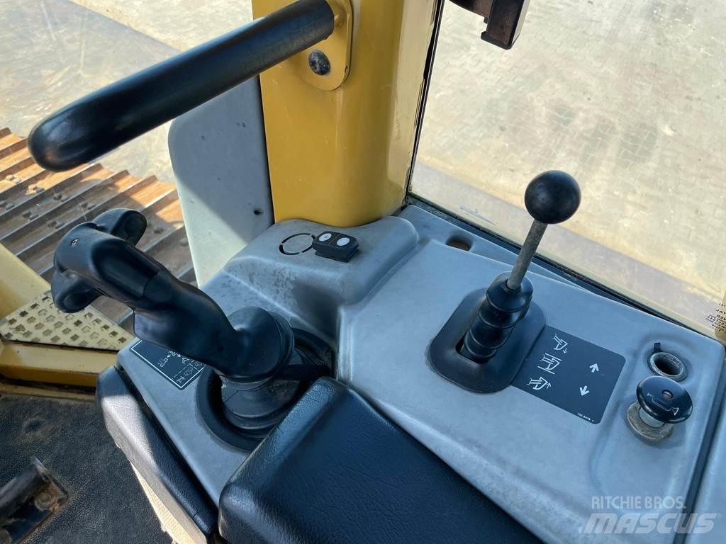 CAT D6N XL Pásové dozery