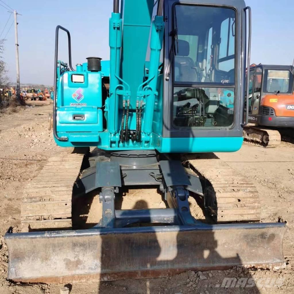 Sunward SWE90E Midi rýpadla 7t - 12t