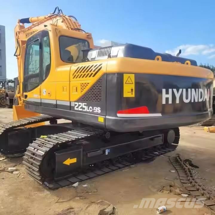 Hyundai HX 225 LC -9s Pásová rýpadla