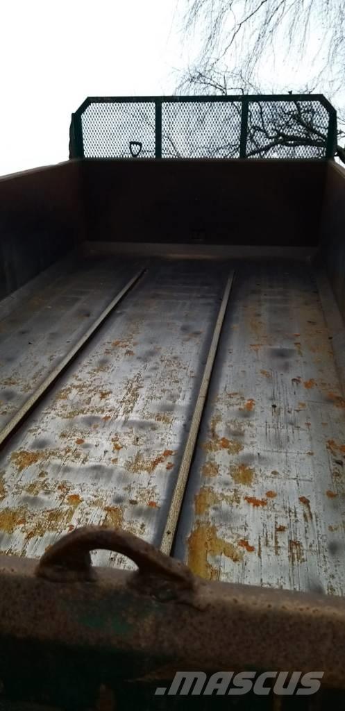 Sisu E11 Sklápěče