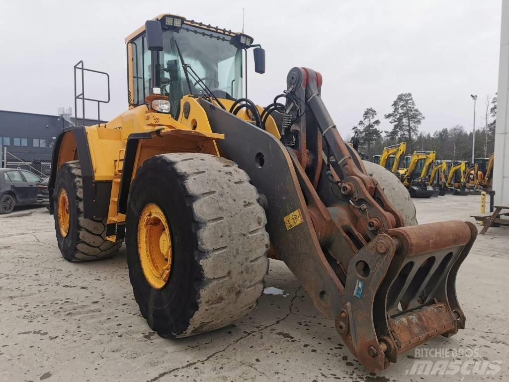 Volvo L220F Kolové nakladače