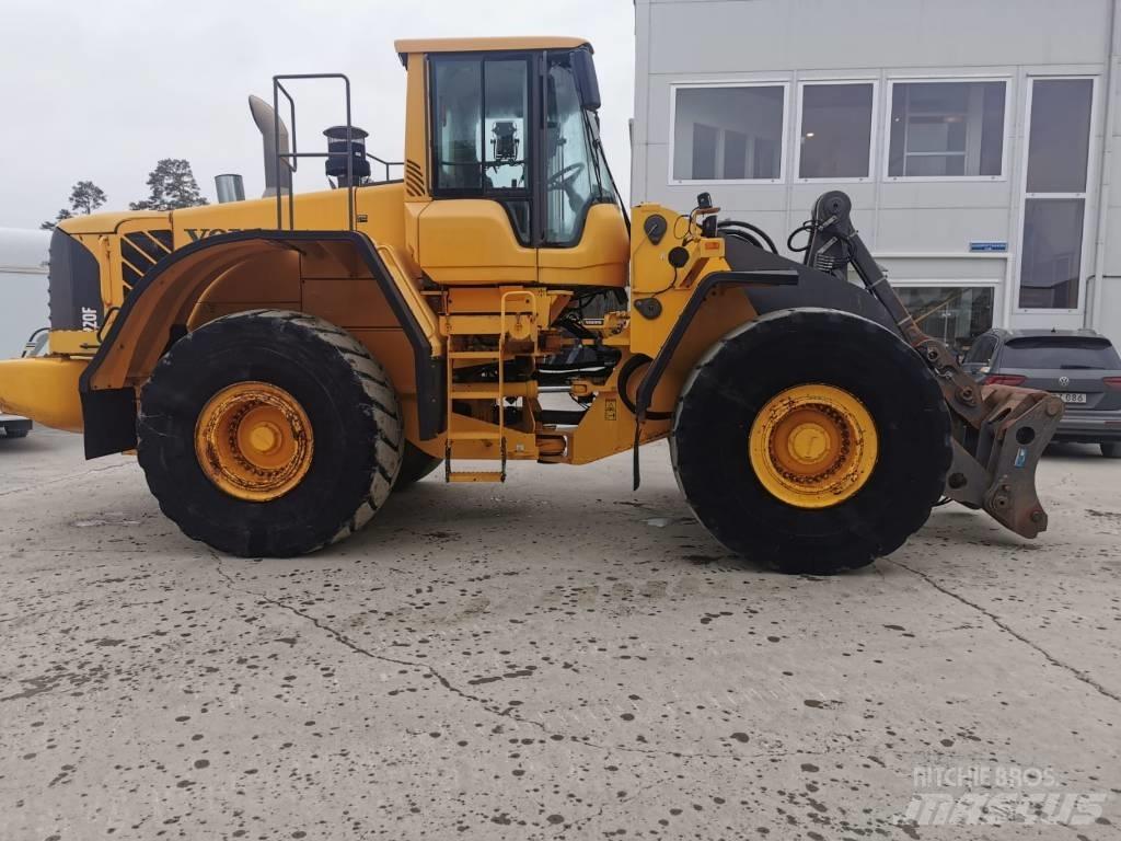 Volvo L220F Kolové nakladače