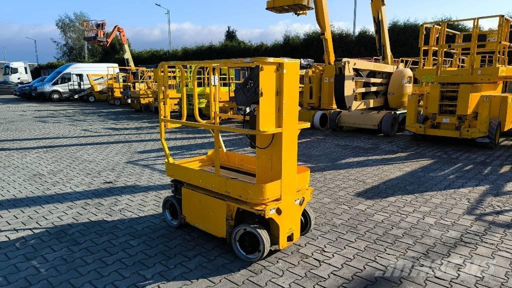 JLG 1230 ES Vertikální sloupové výtahy