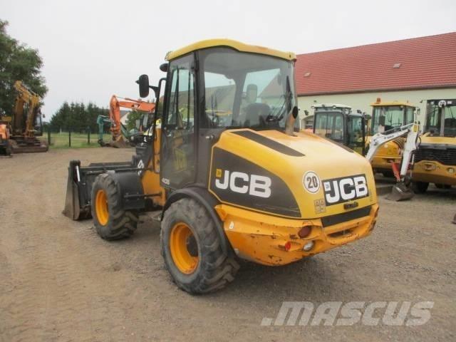 JCB 406 B Kolové nakladače