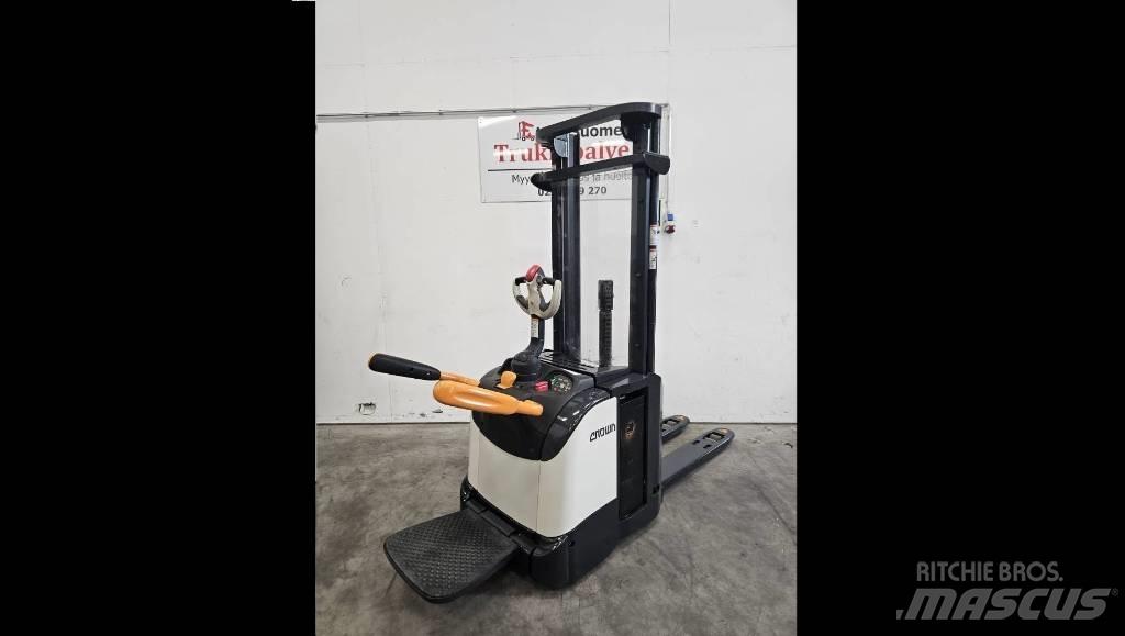 Crown ETi 4000 1.6 Samohybné vozíky