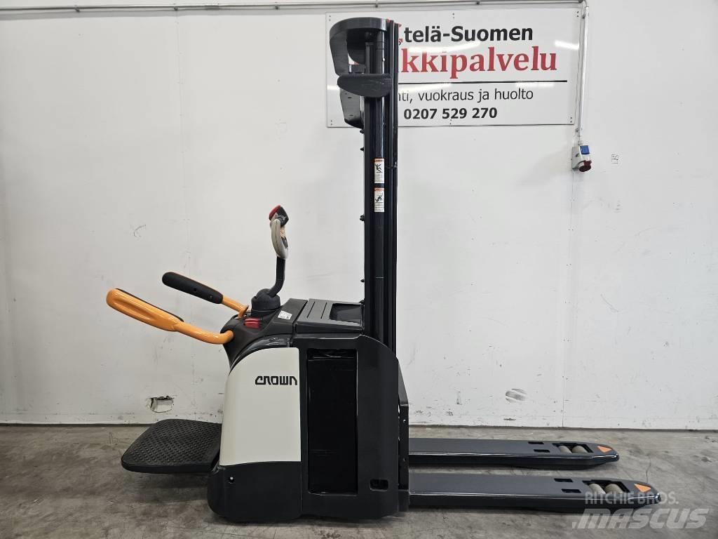 Crown ETi 4000 1.6 Samohybné vozíky
