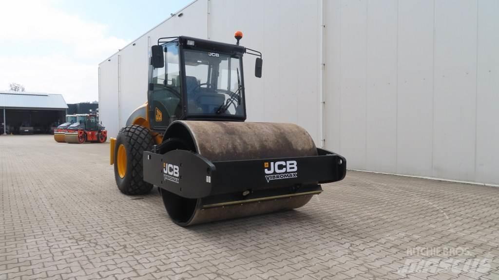 JCB VM166D Tahačové válce