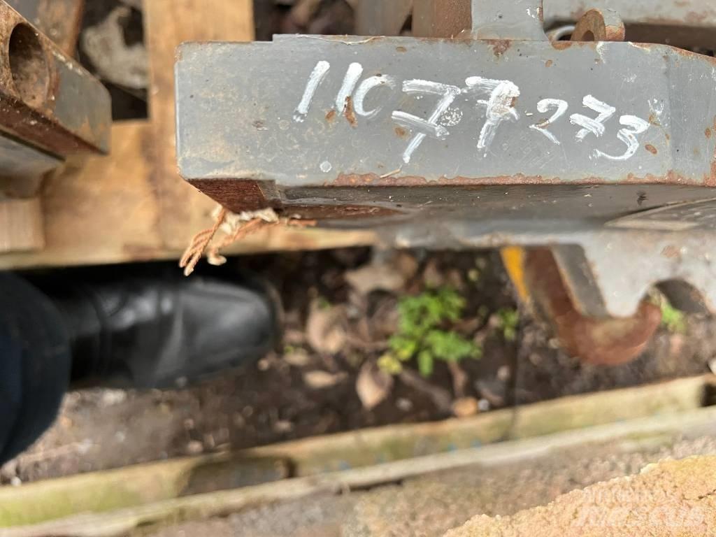 Fendt Pick Up Hitch Další příslušenství k traktorům