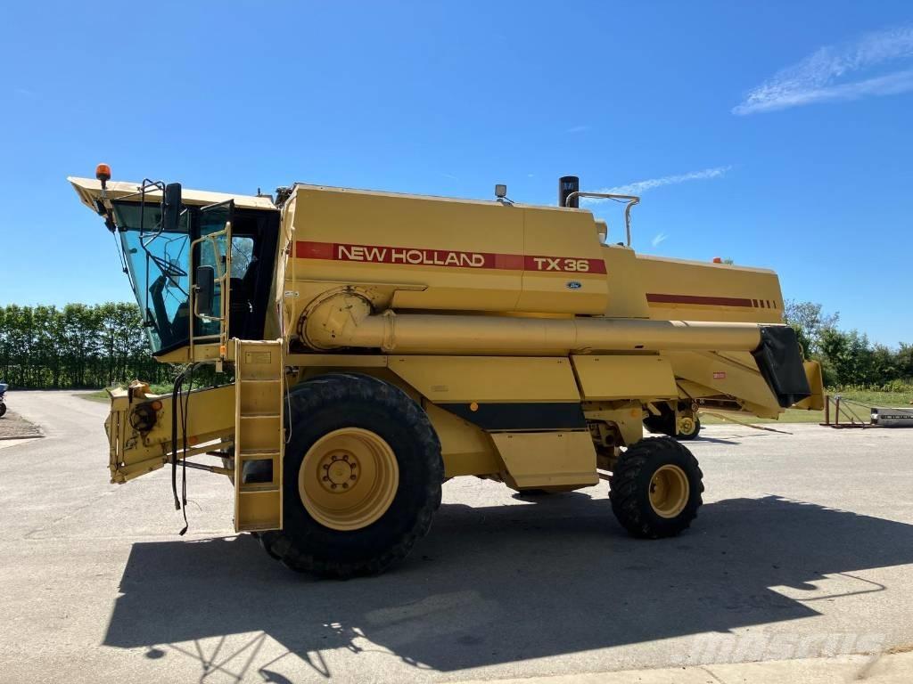 New Holland TX 36 Sklízecí mlátičky