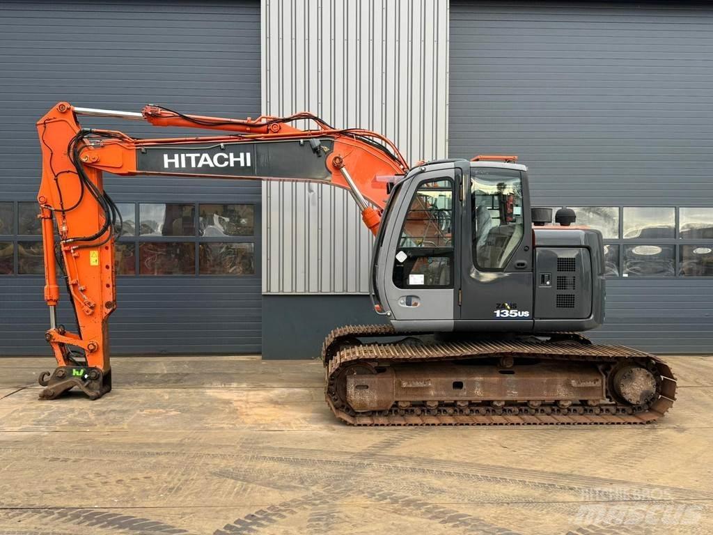 Hitachi ZX135US Pásová rýpadla