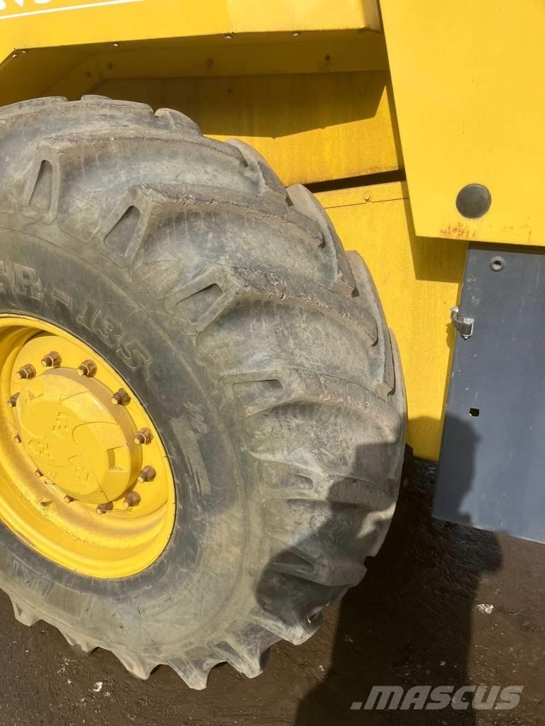 Bomag BW 213 Tahačové válce