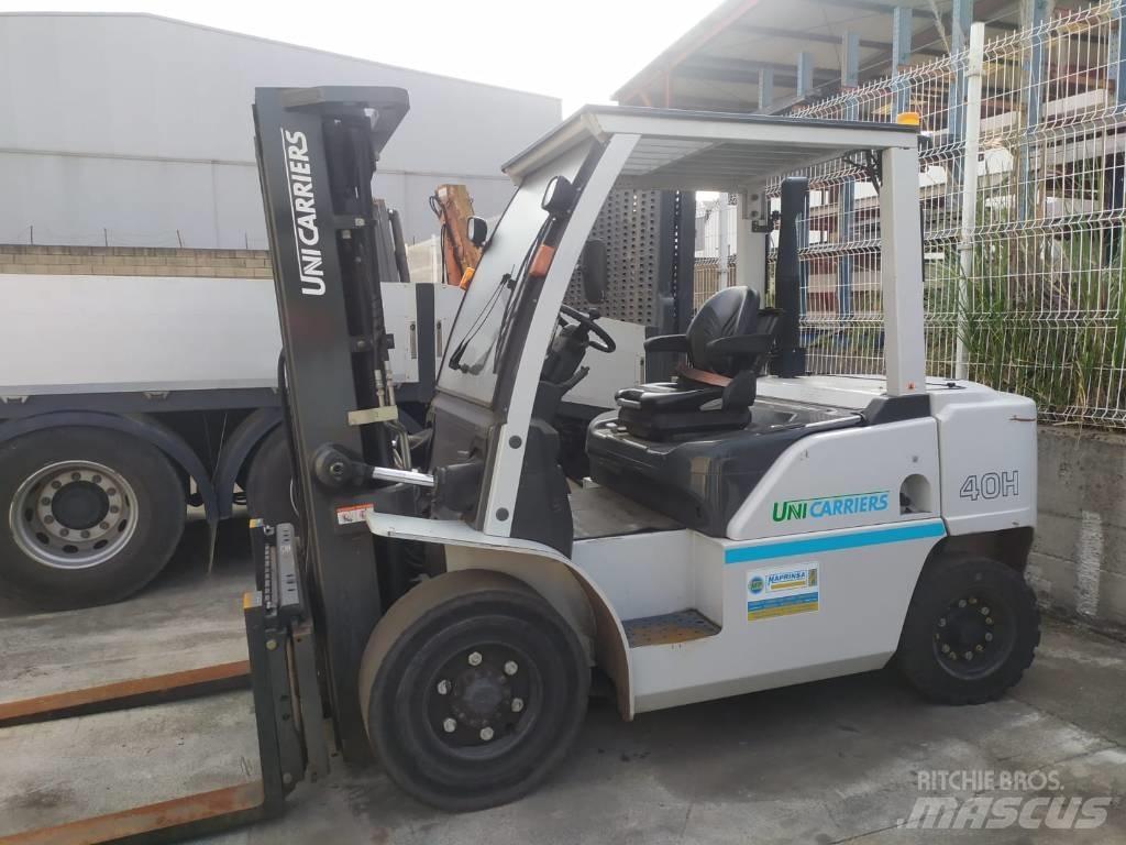 UniCarriers D1F4A40Q Vysokozdvižný vozík s bočním ložením