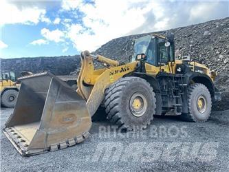 Komatsu WA500 Kolové nakladače