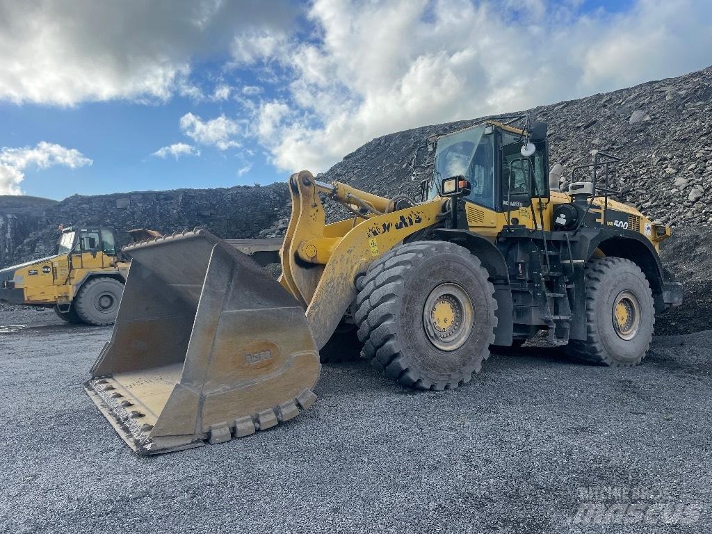 Komatsu WA500 Kolové nakladače