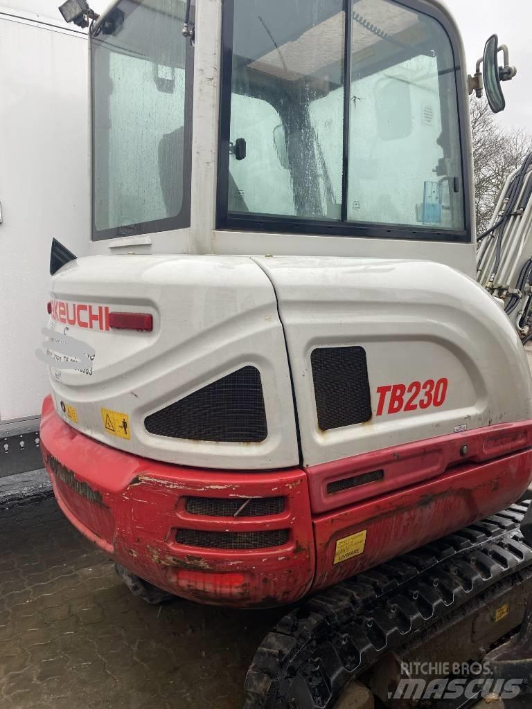 Takeuchi TB 230 Mini rýpadla < 7t