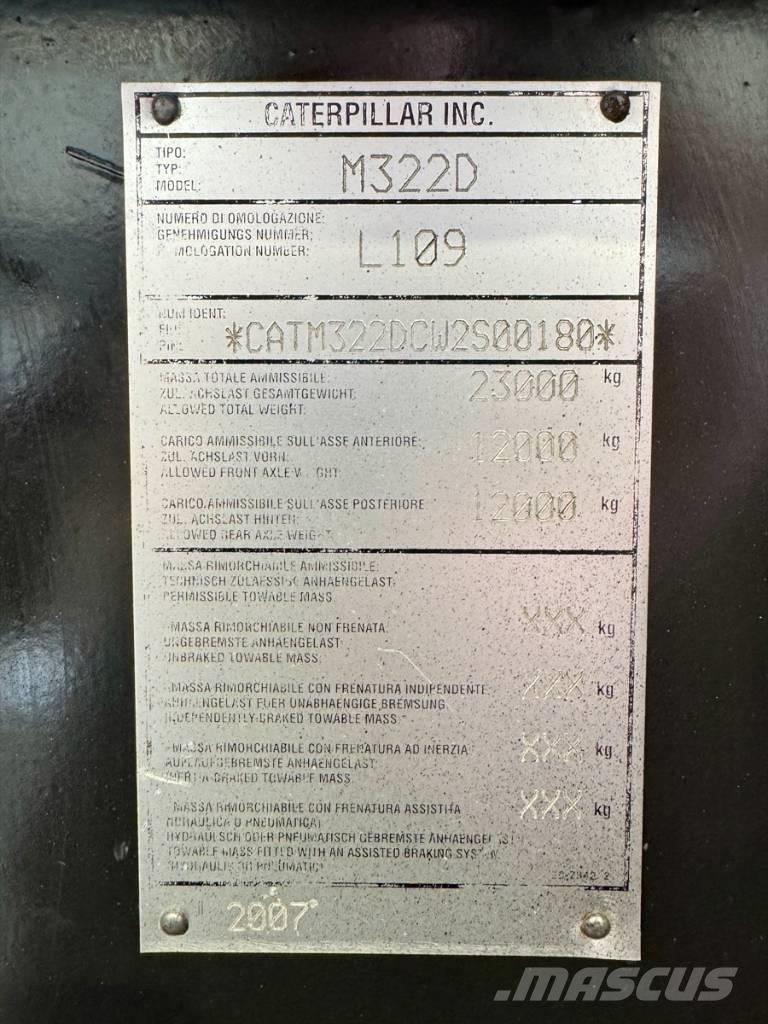 CAT M 322 D Kolová rýpadla