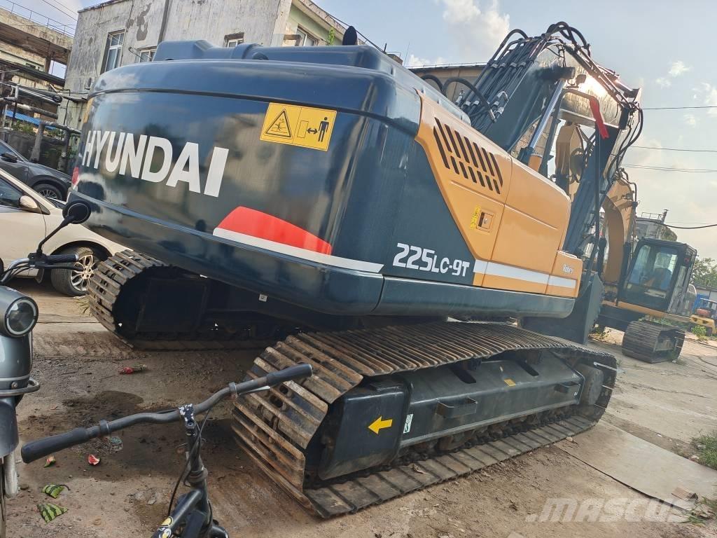 Hyundai 220 LC-9 Pásová rýpadla