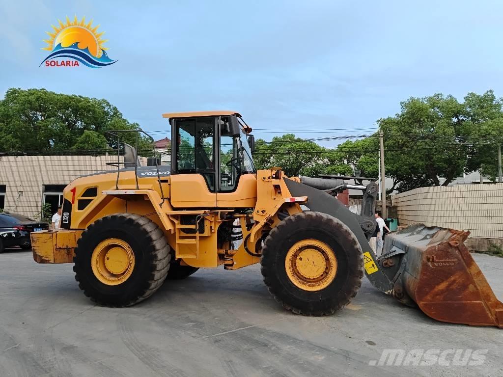 Volvo L 120 Kolové nakladače