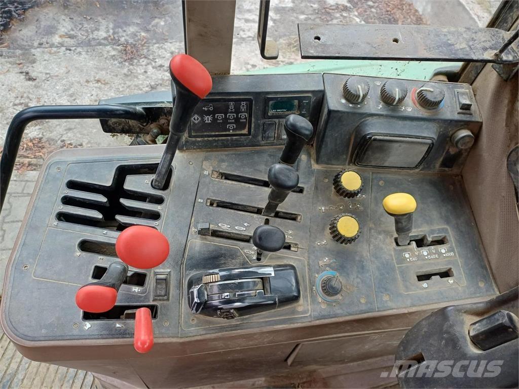 John Deere 6300 Traktory