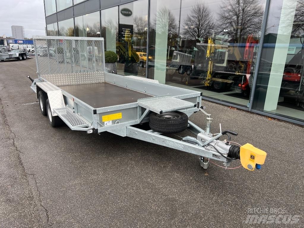 Variant 3518 m4 Přívesy na přepravu automobilů