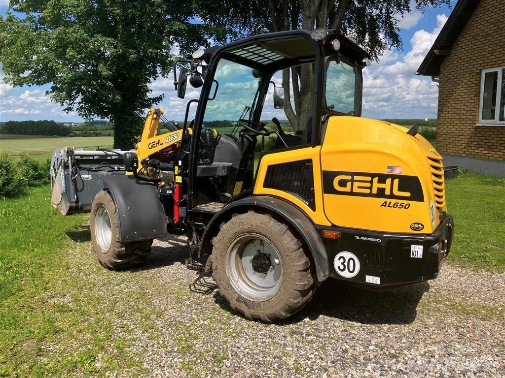 Gehl AL 650 Víceúčelové nakladače