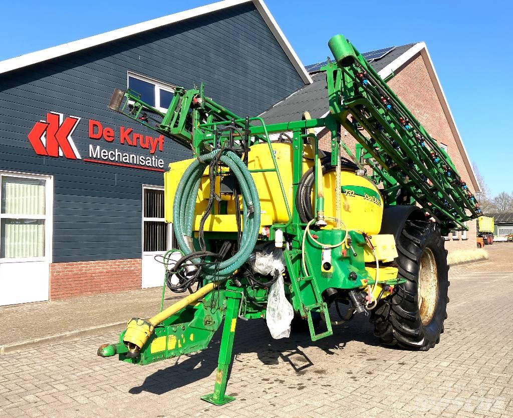 John Deere 732 Tažené postřikovače