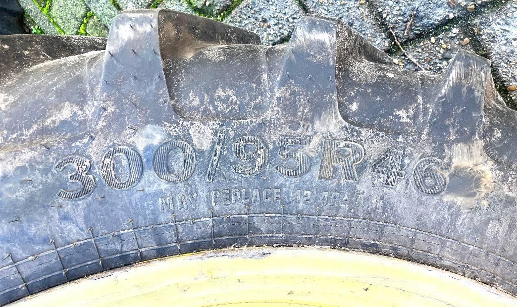 John Deere 732 Tažené postřikovače