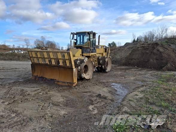 CAT 816 F Půdní kompaktory