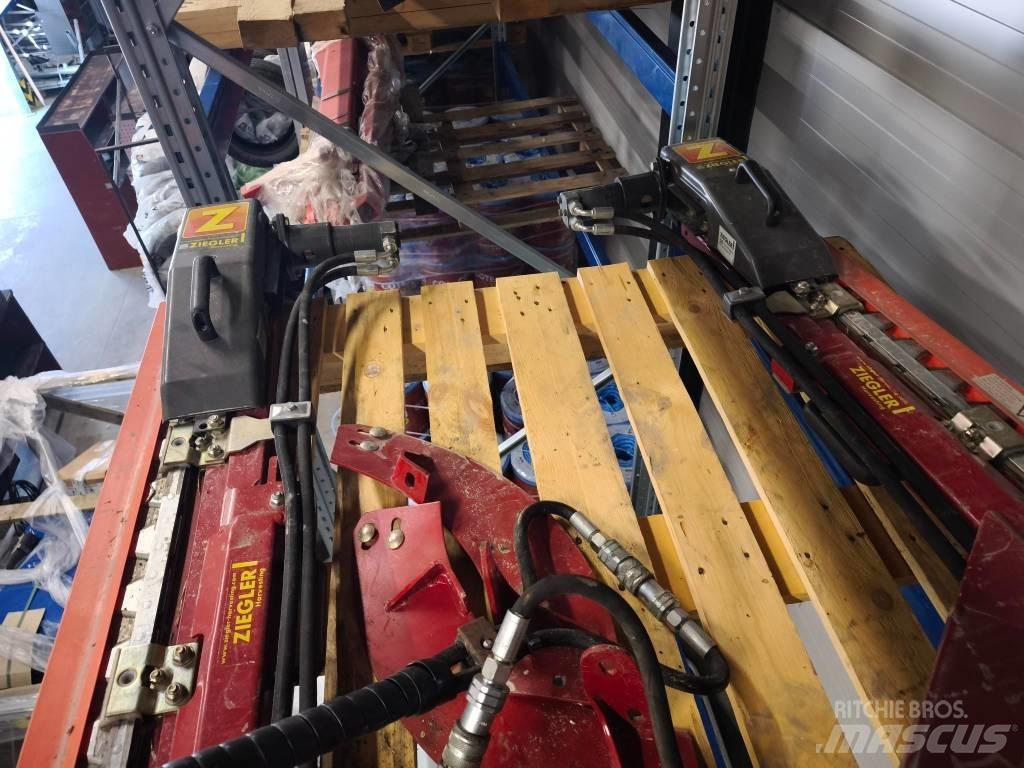 Case IH 3050 Kombajnové hlavice
