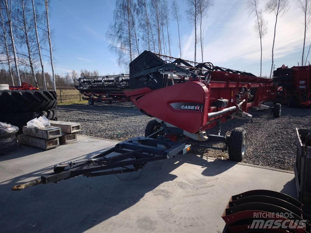 Case IH 3050 Kombajnové hlavice