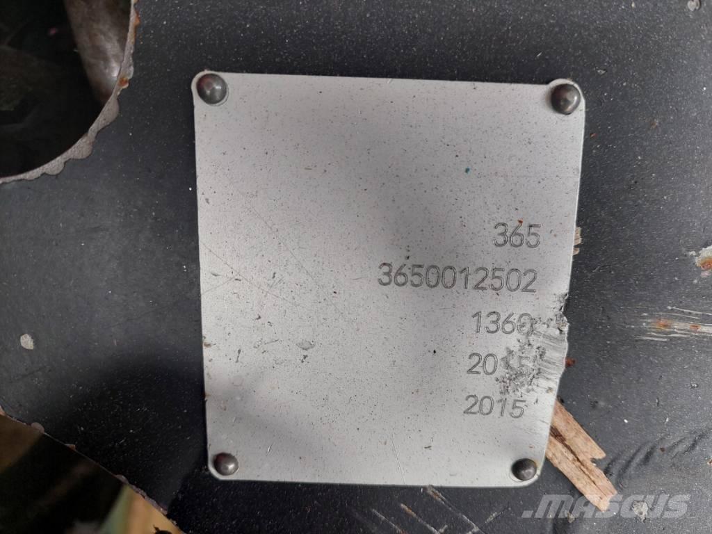 Komatsu 365.1 Těžební hlavy