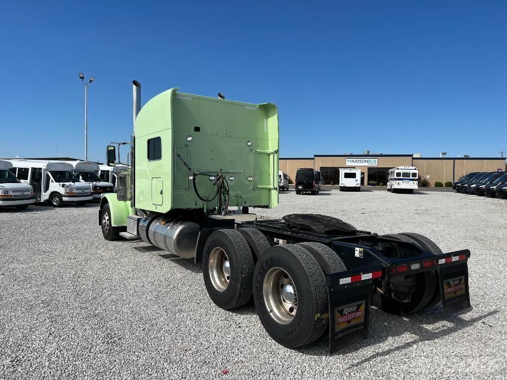 Peterbilt 389 Tahače