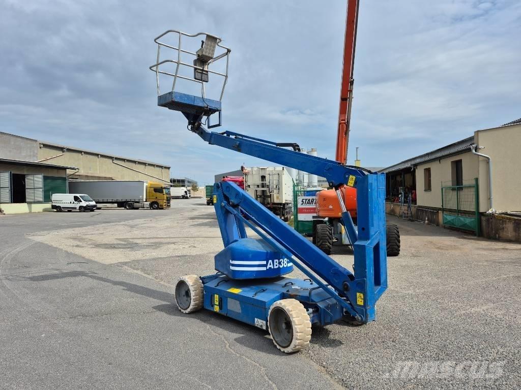 UpRight AB38 Kloubové plošiny