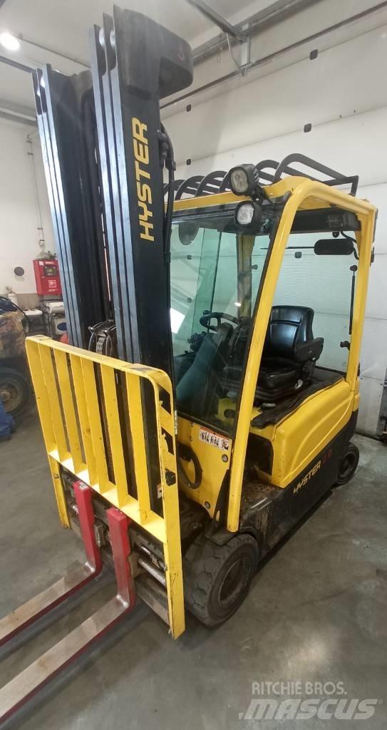 Hyster J 2.0 XN LWB Akumulátorové vozíky