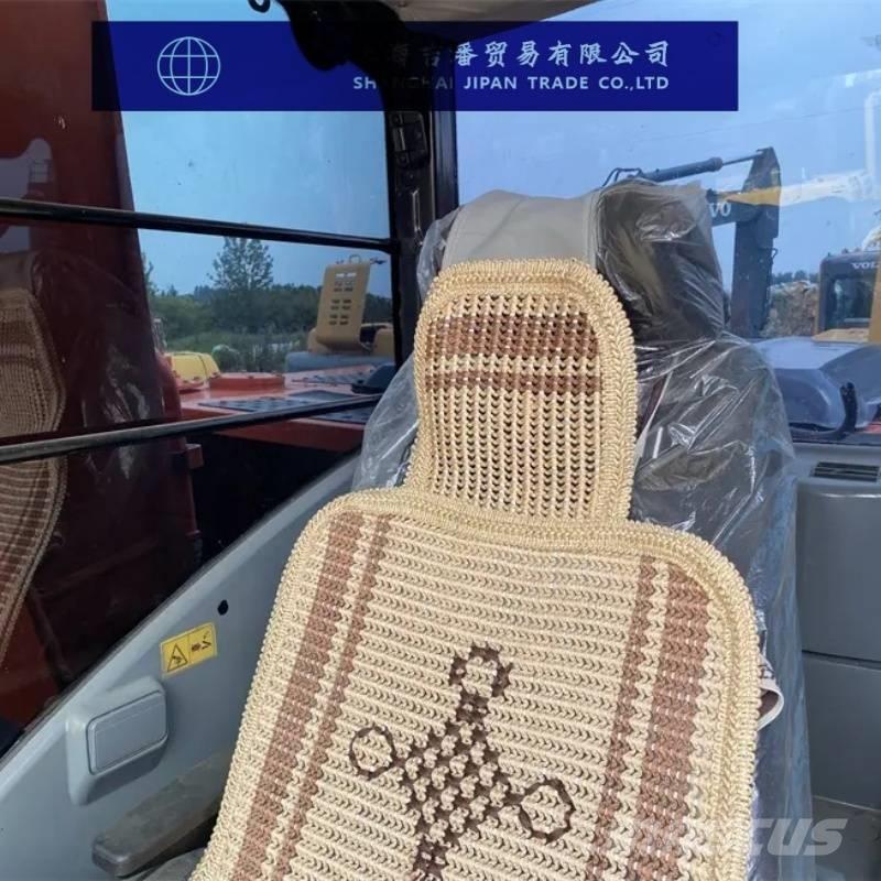 Hitachi ZX 210 Pásová rýpadla