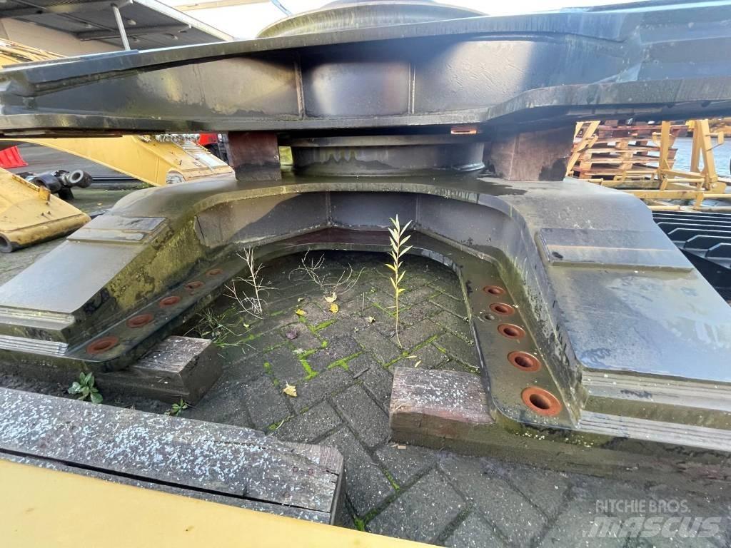 CAT 352 F Podvozky a zavěšení kol