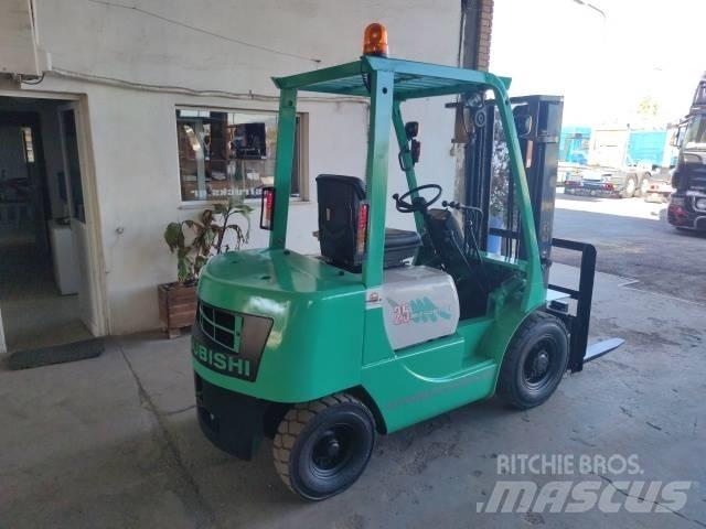 Mitsubishi FD 25 Dieselové vozíky