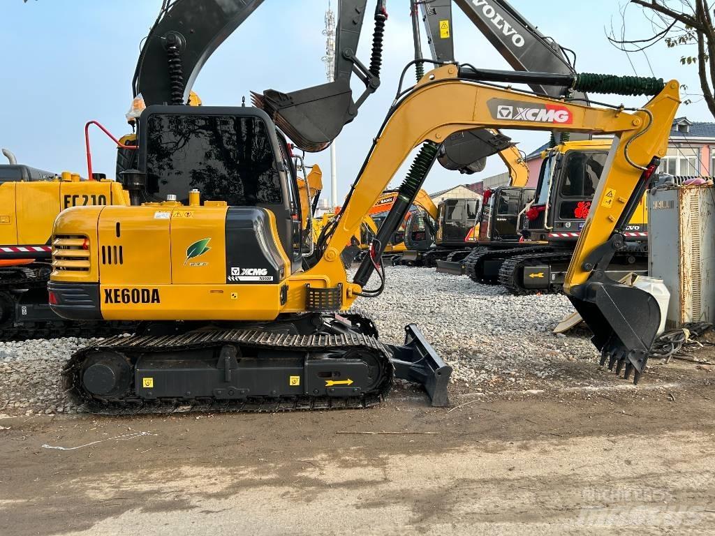 XCMG XE60DA Midi rýpadla 7t - 12t