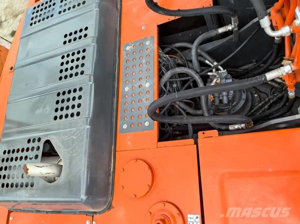 Hitachi ZX 240 HG Pásová rýpadla