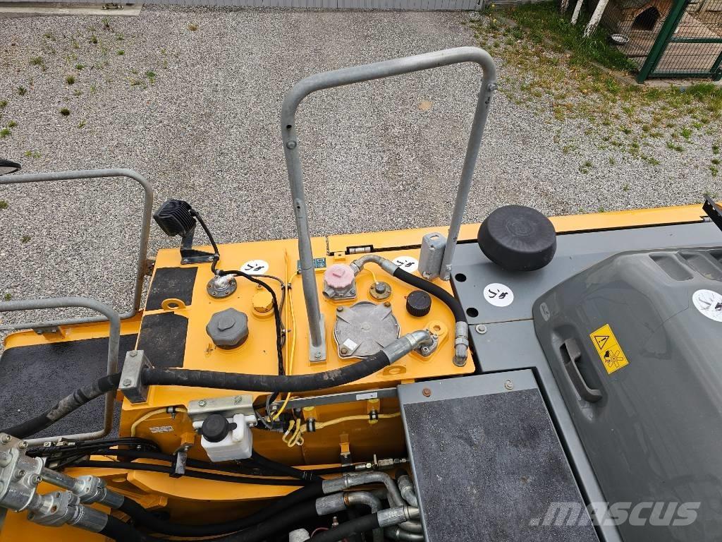 Liebherr R 922 LC Pásová rýpadla