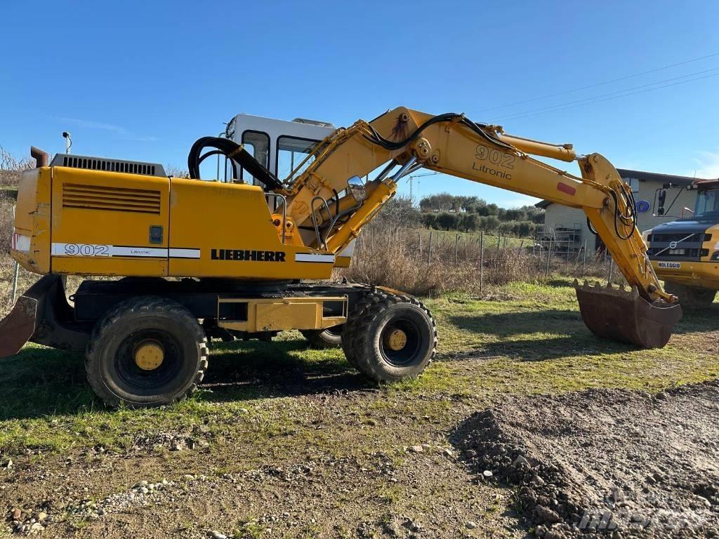 Liebherr 902 Kolová rýpadla