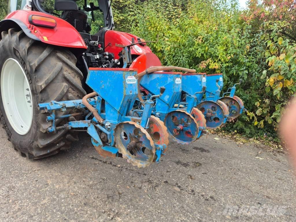 Monosem 4 row Přesné secí stroje