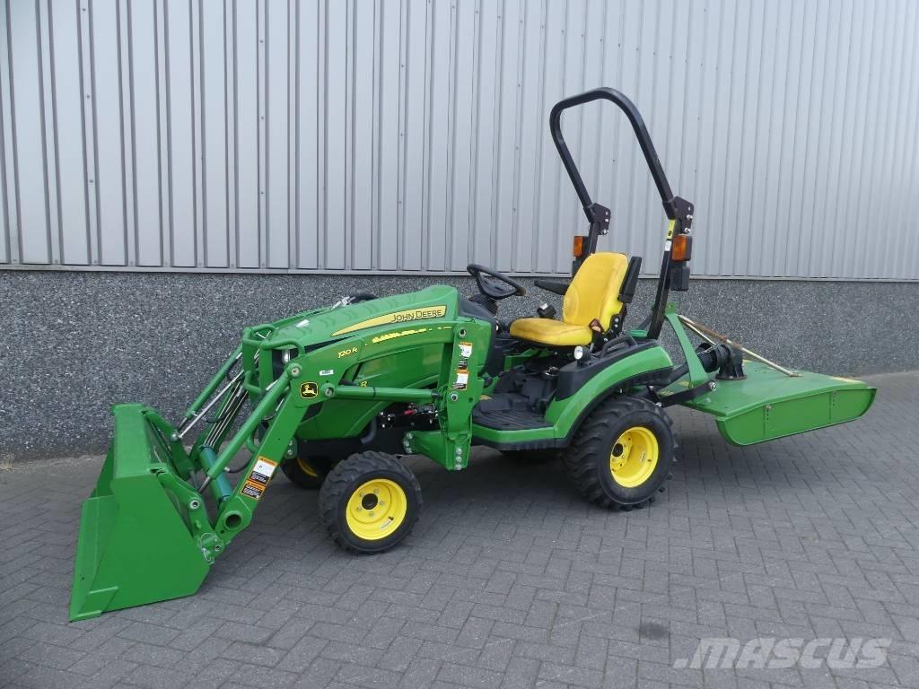 John Deere 1025 R Traktory