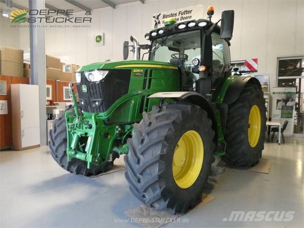 John Deere 6250R Traktory